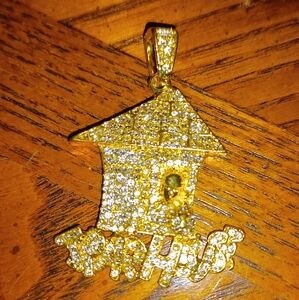☆Gold☆Colored☆Trap☆House☆ ☆Pendant☆With☆White☆Zircone☆ ☆Stones☆&☆Matching☆Chain☆